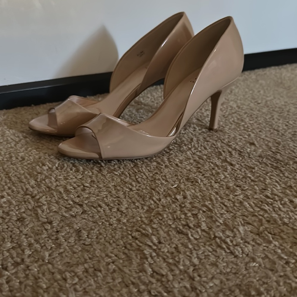 Biege/Tan Signature Heels